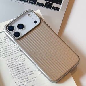 iPhone Stripe Luggage 17 Pro Max Case